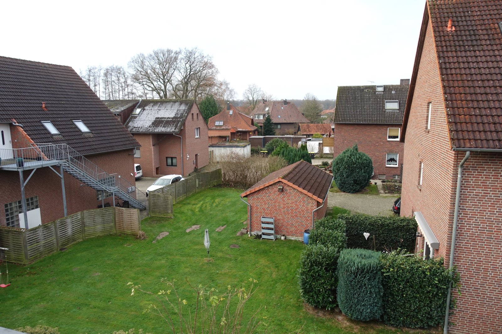 Charmante 2 Zimmer DG Wohnung mit großem Balkon