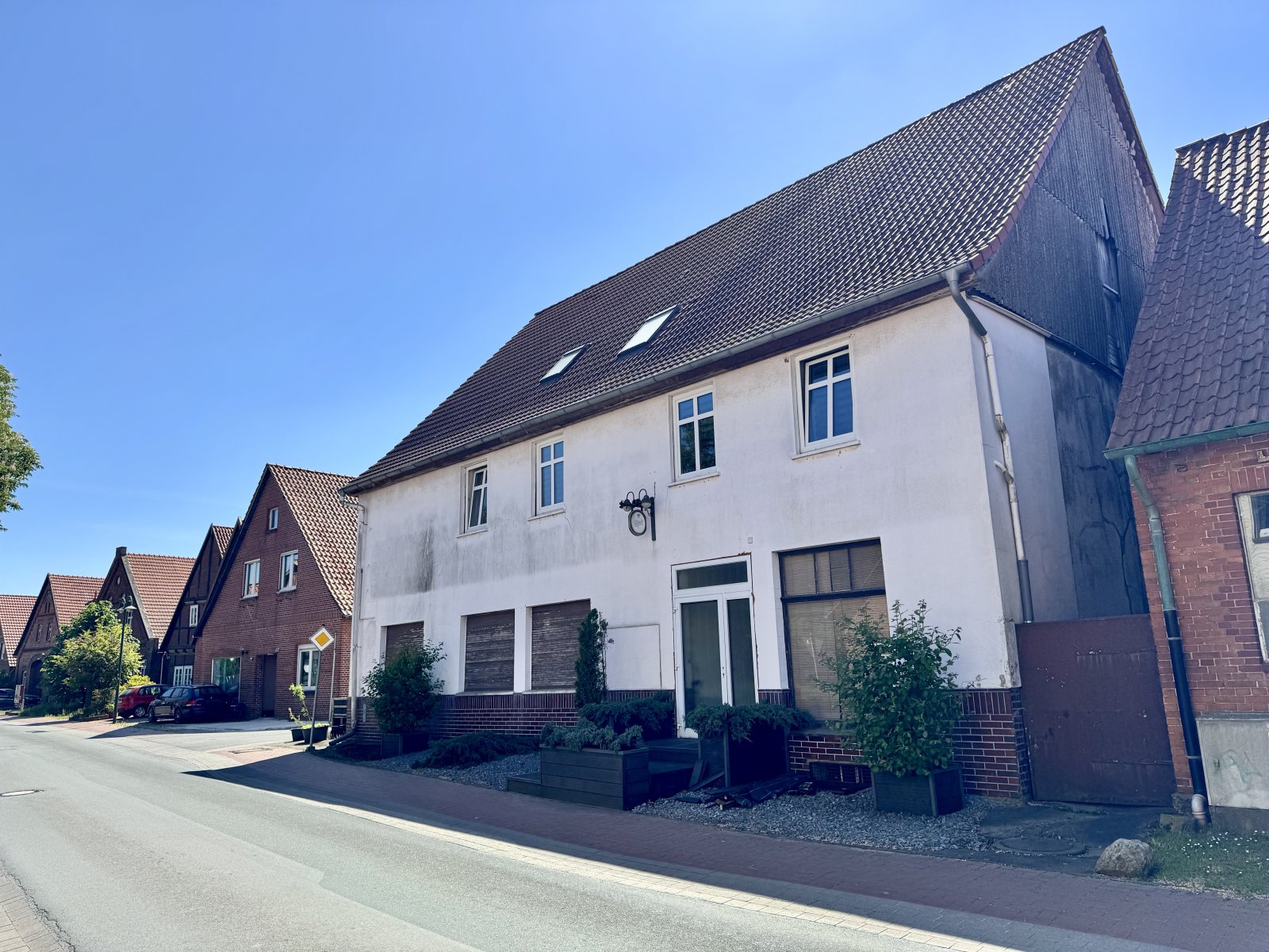 Mehrfamilienhaus mit profitablen Ausbaumöglichkeiten