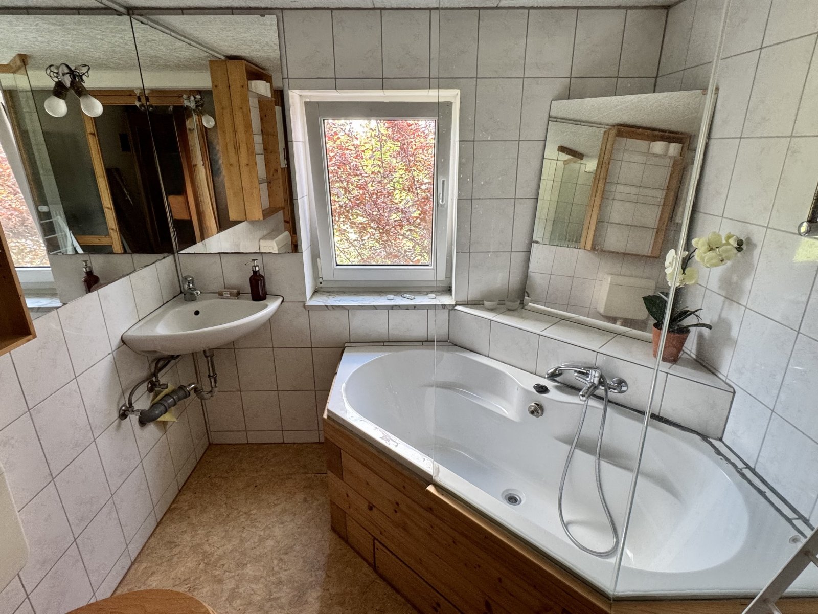vielseitiges Fachwerkhaus mit Halle und Fernblick