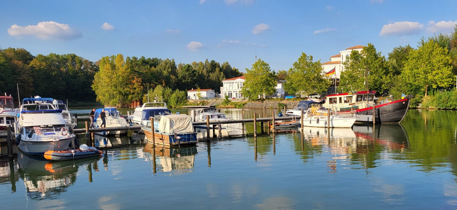 traumhafter Bungalow mit Mittellandkanal Blick