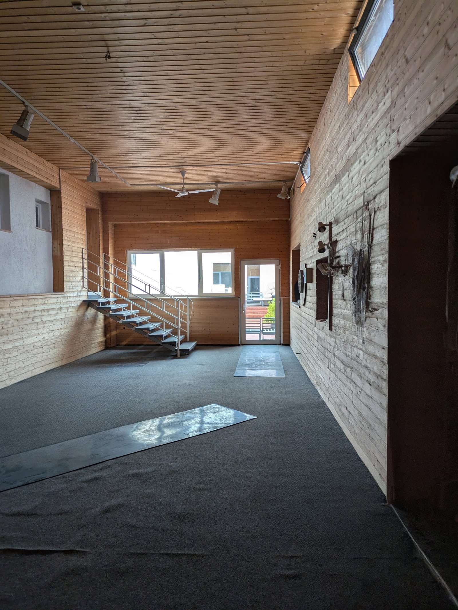 individuelle Lagerfläche mit Büromöglichkeit