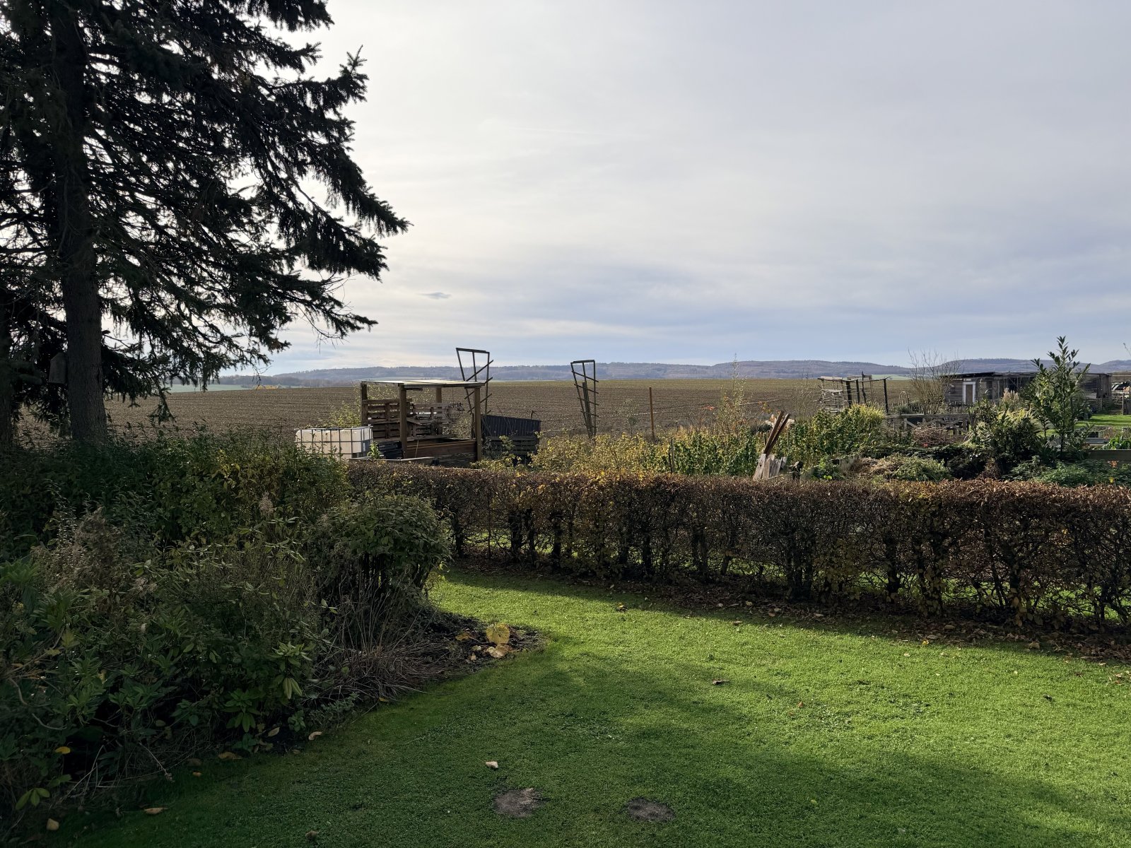 individuelles Wohnhaus mit unverbautem Fernblick