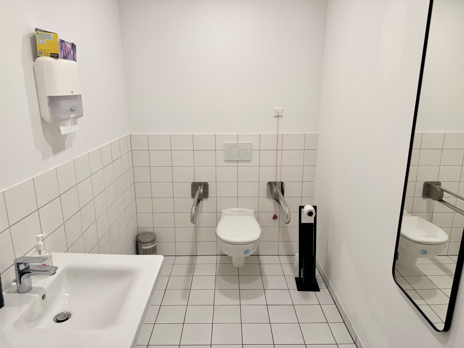 flexible Mietfläche in modernem Bürozentrum