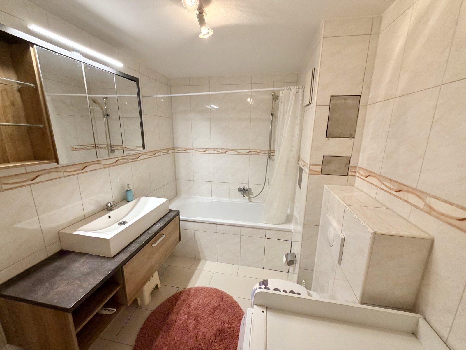 Lichtdurchflutete 3-Zimmer-Wohnung mit Balkon