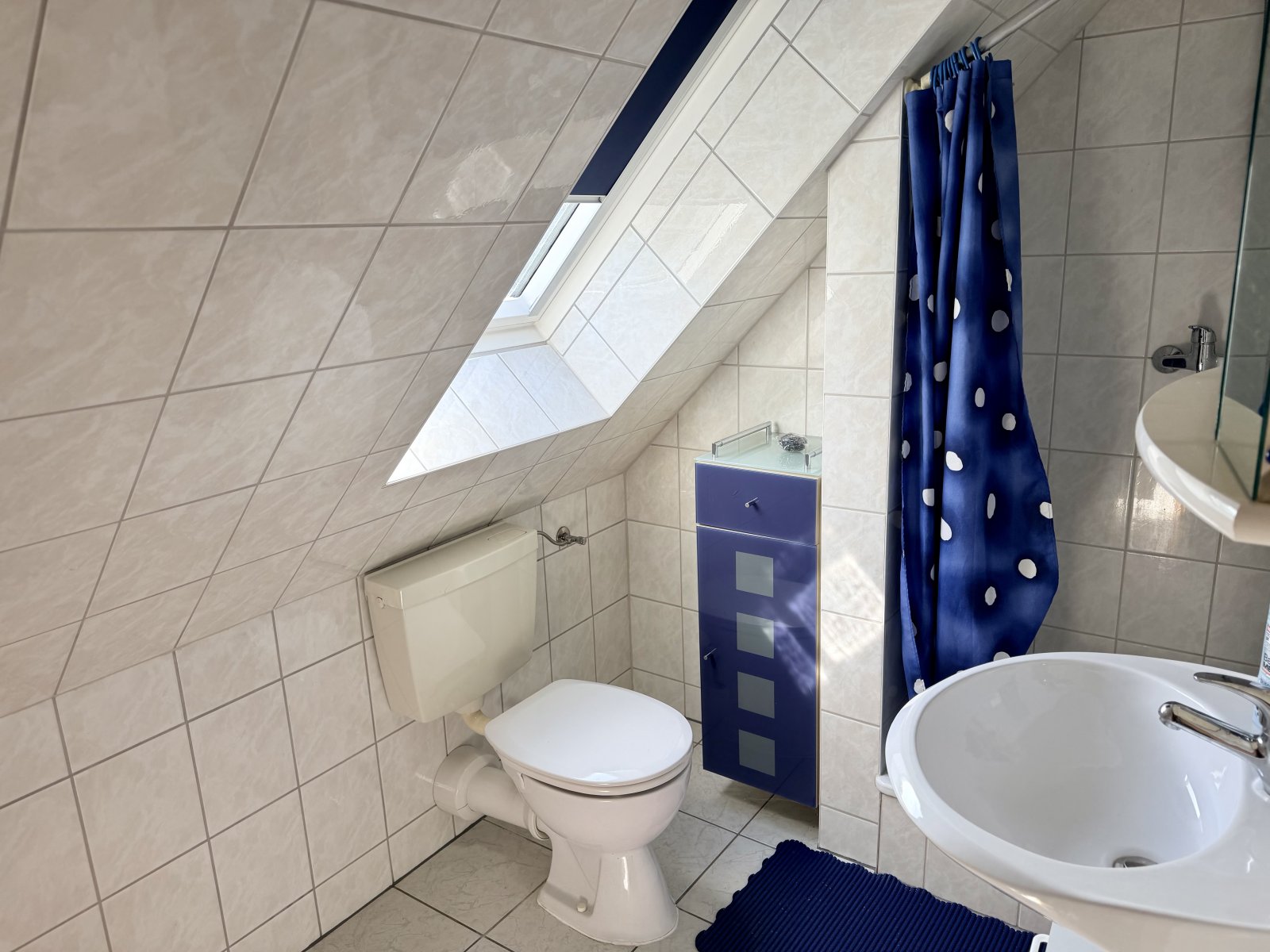 hochwertiges Zweifamilienhaus in top Wohnlage