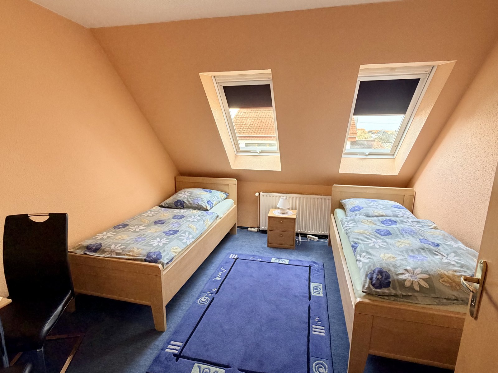 hochwertiges Zweifamilienhaus in top Wohnlage