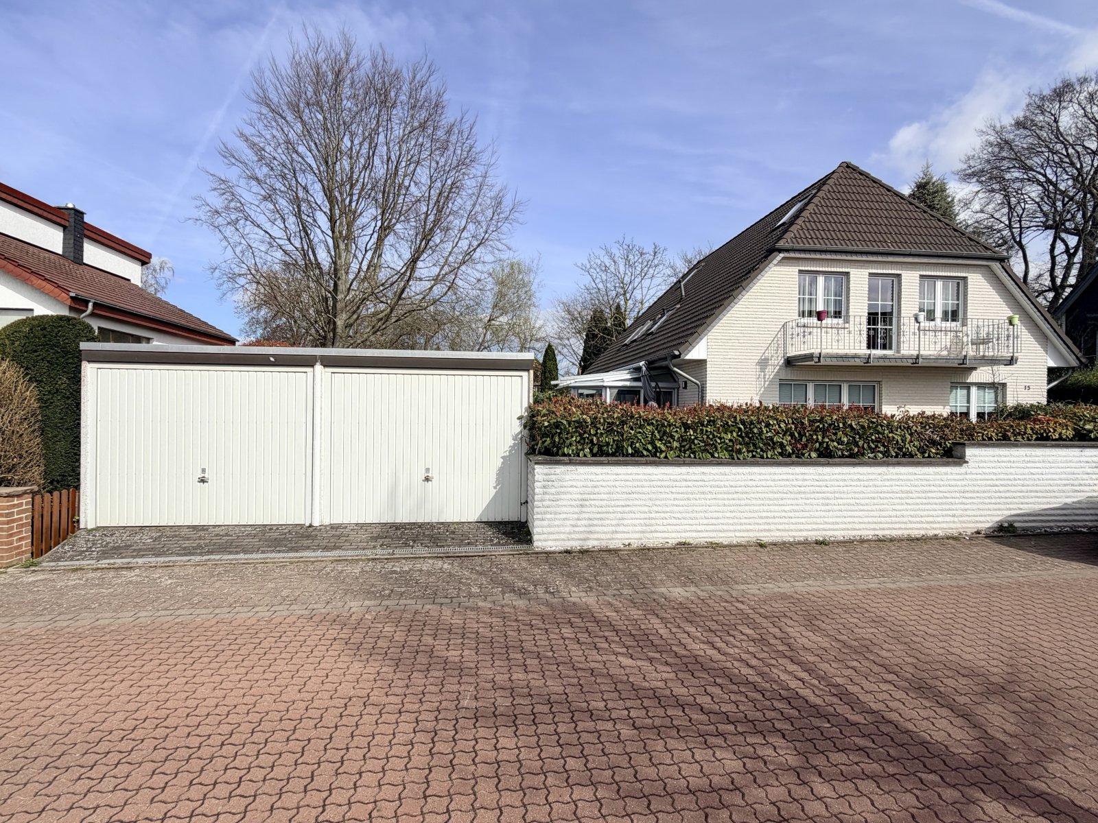 hochwertiges Zweifamilienhaus in top Wohnlage