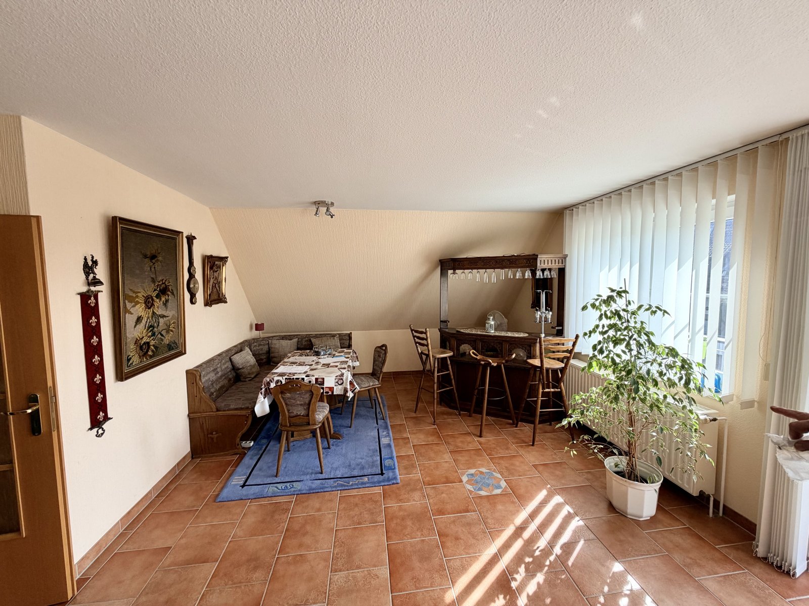 hochwertiges Zweifamilienhaus in top Wohnlage