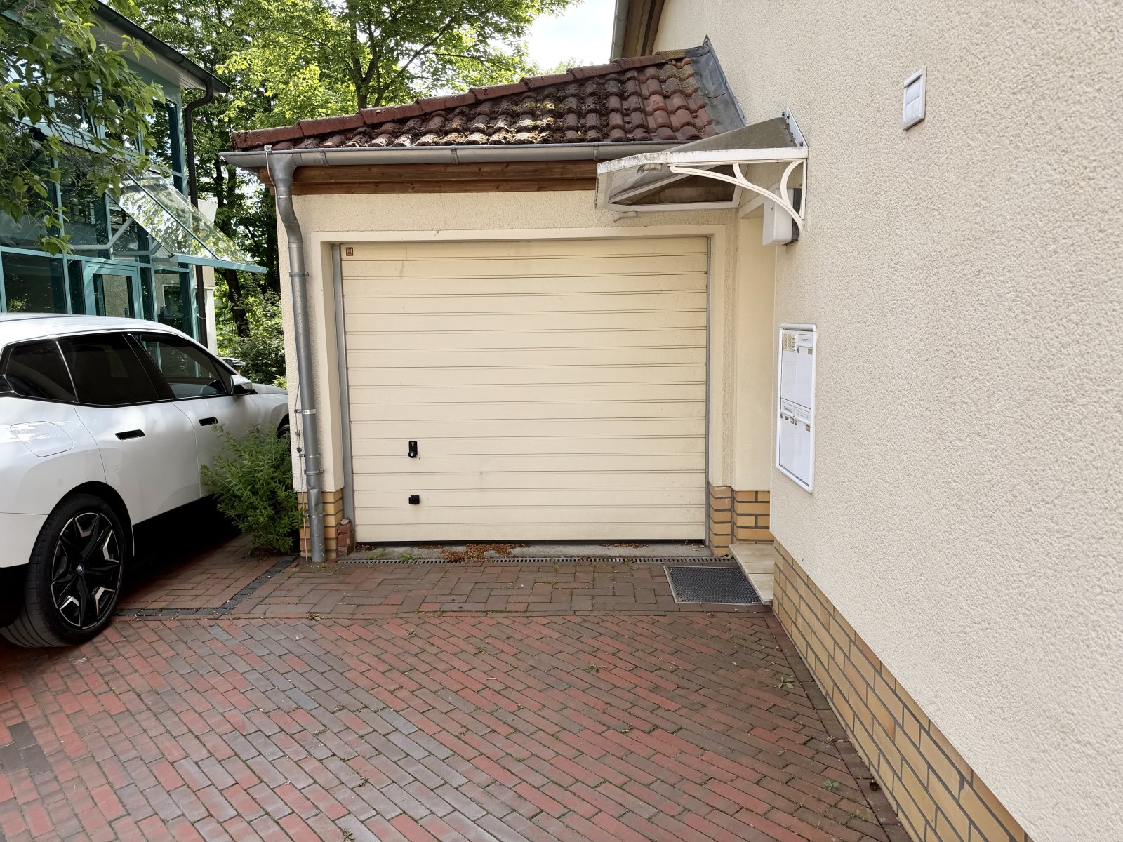frisch renovierte 3 Zimmer Wohnung mit Balkon