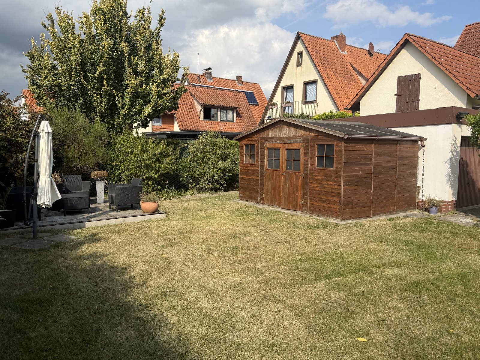 Charmantes Haus mit Garten – bereit für Ihre Ideen