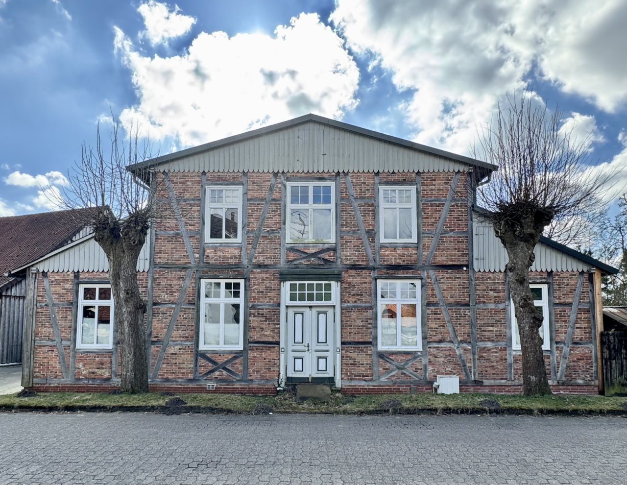 Hausansicht front