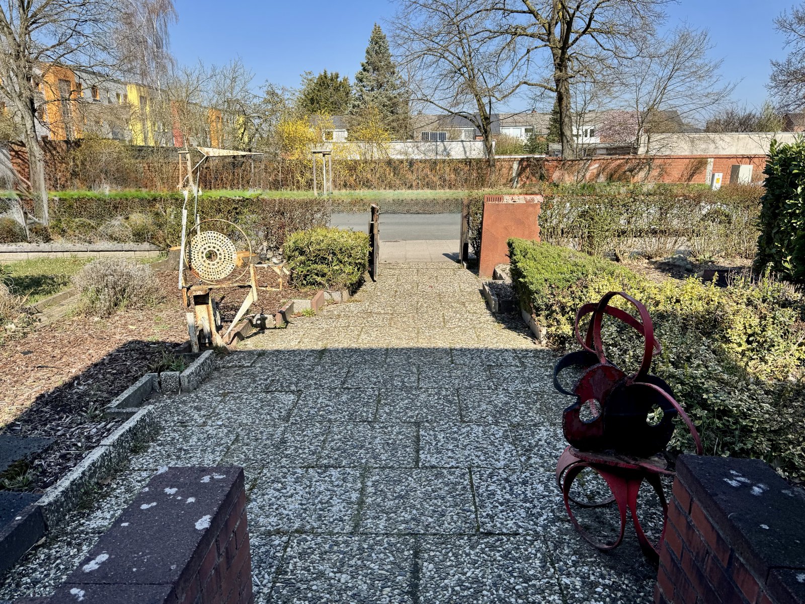 Blick in den Vorgarten Blick in den Vorgarten