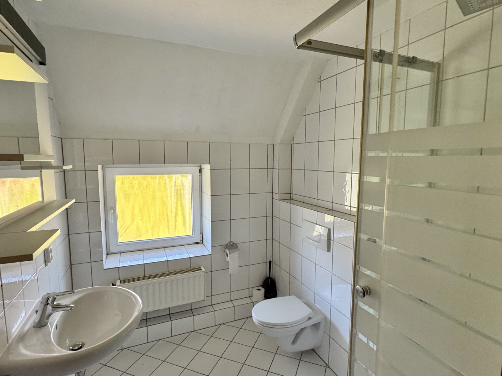 Bad mit Dusche Bad mit Dusche