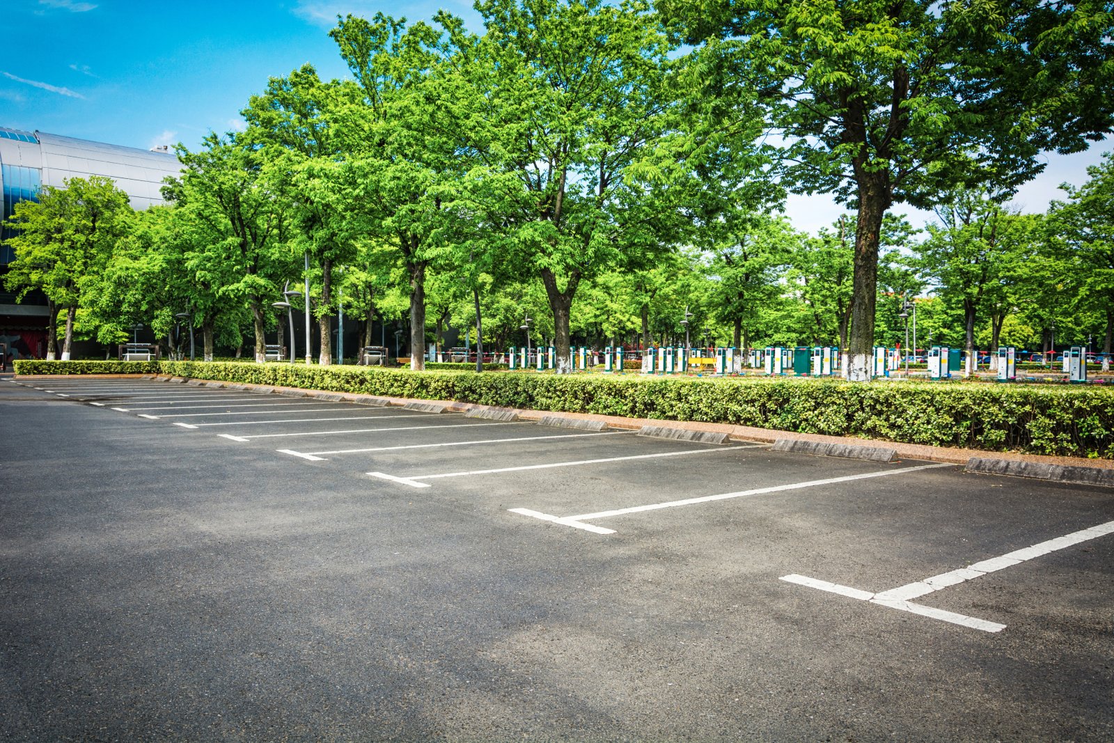 leeren-parkplatz leeren-parkplatz