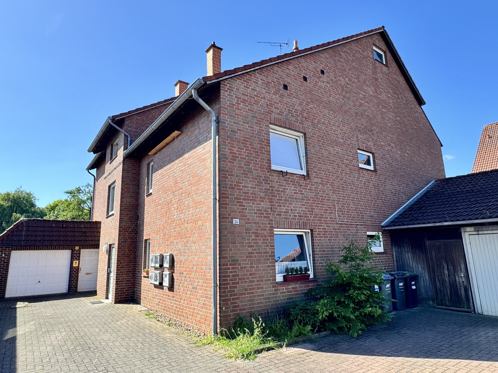 Hausansicht seitlich Hausansicht seitlich