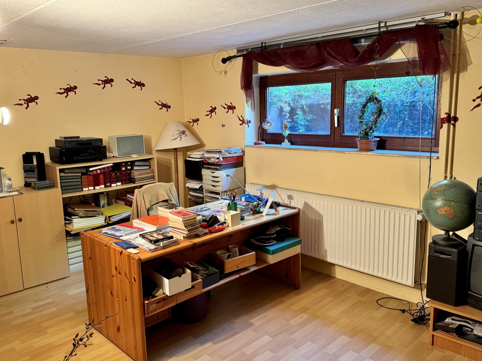 Büro KG Büro KG