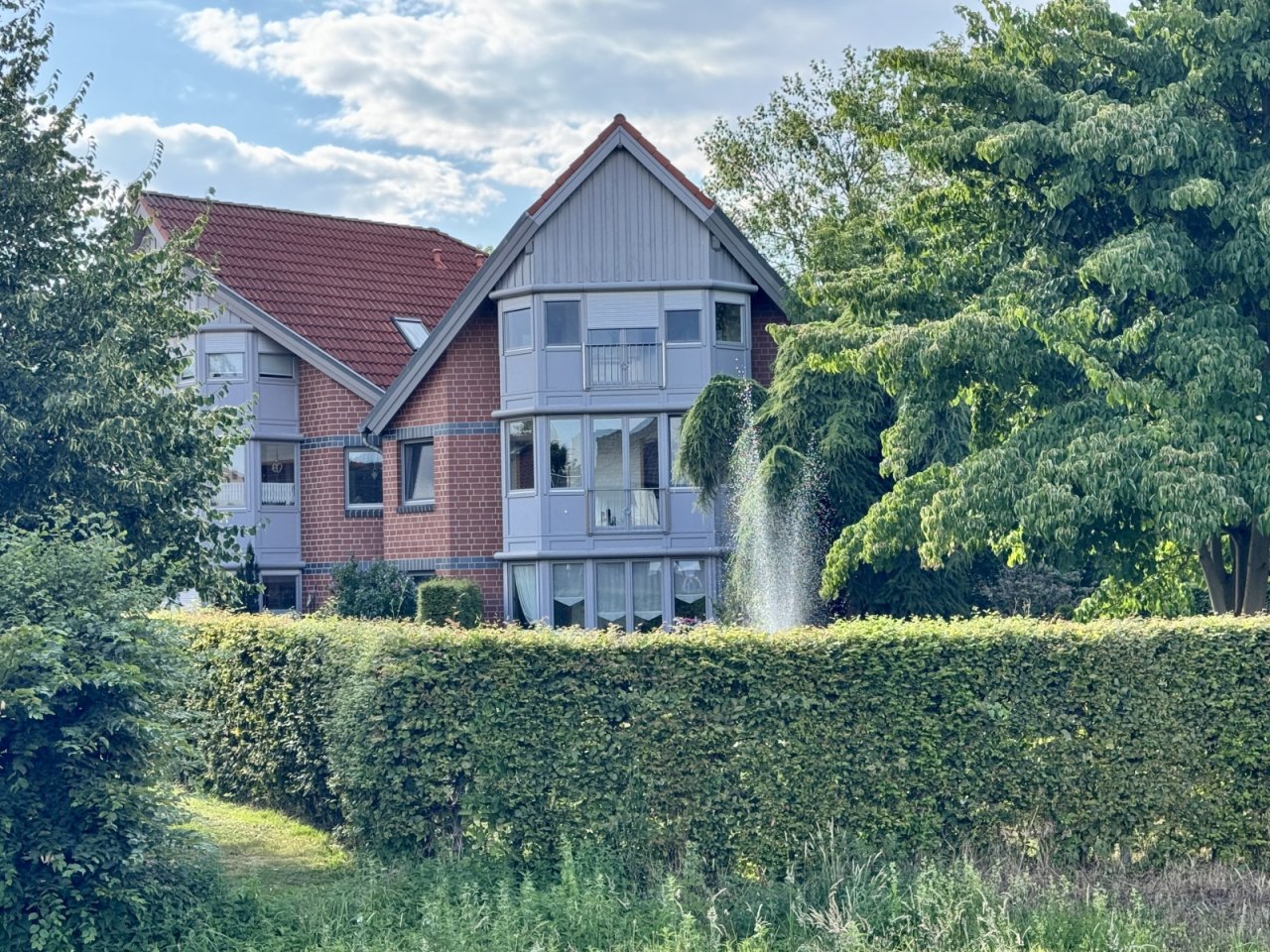 Hausansicht seitlich Hausansicht seitlich