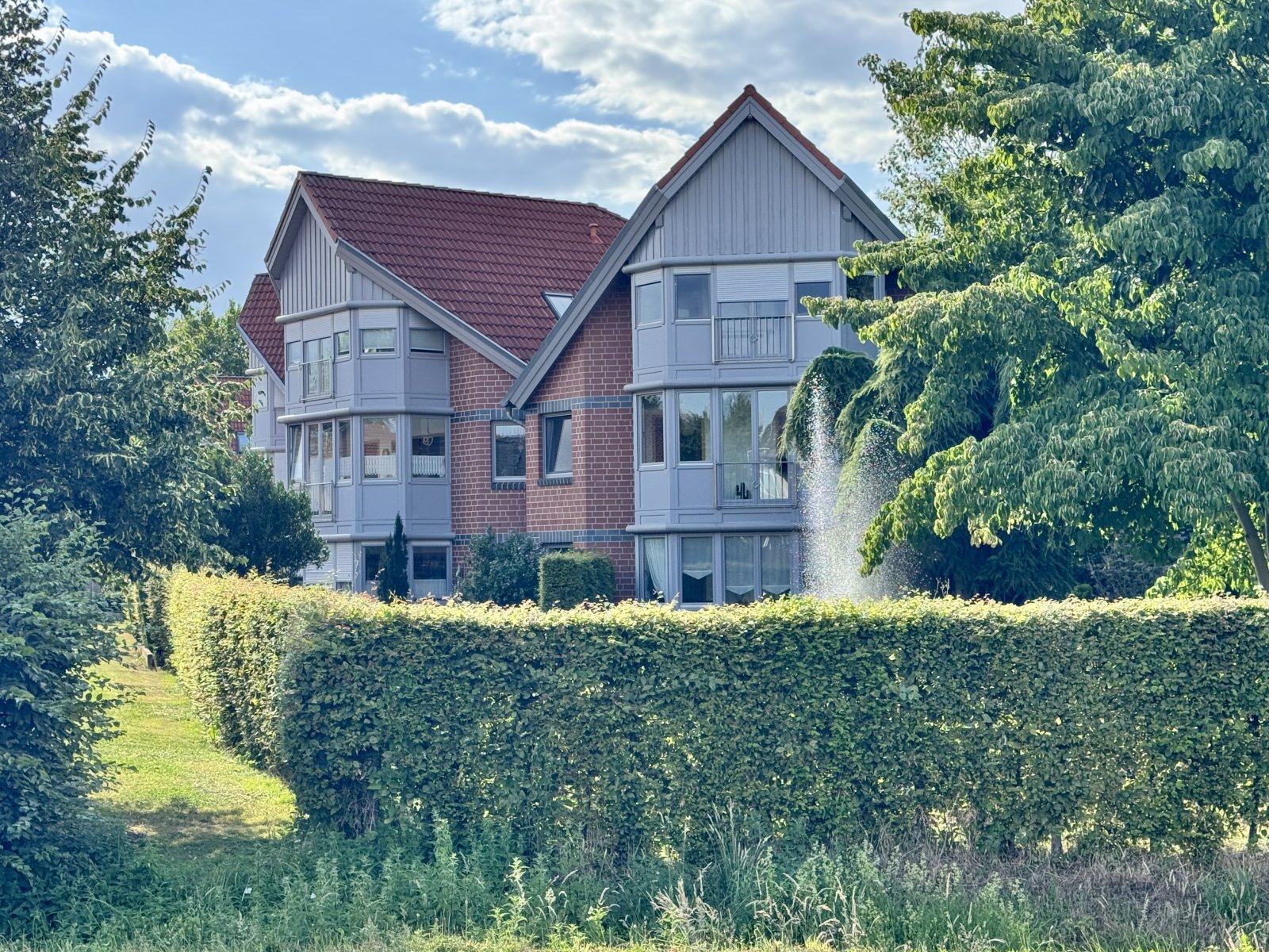 Hausansicht seitlich Hausansicht seitlich