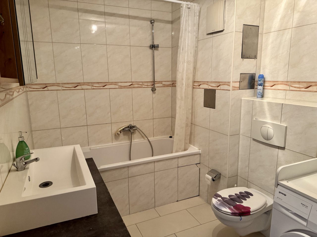 Bad mit Wanne Bad mit Wanne