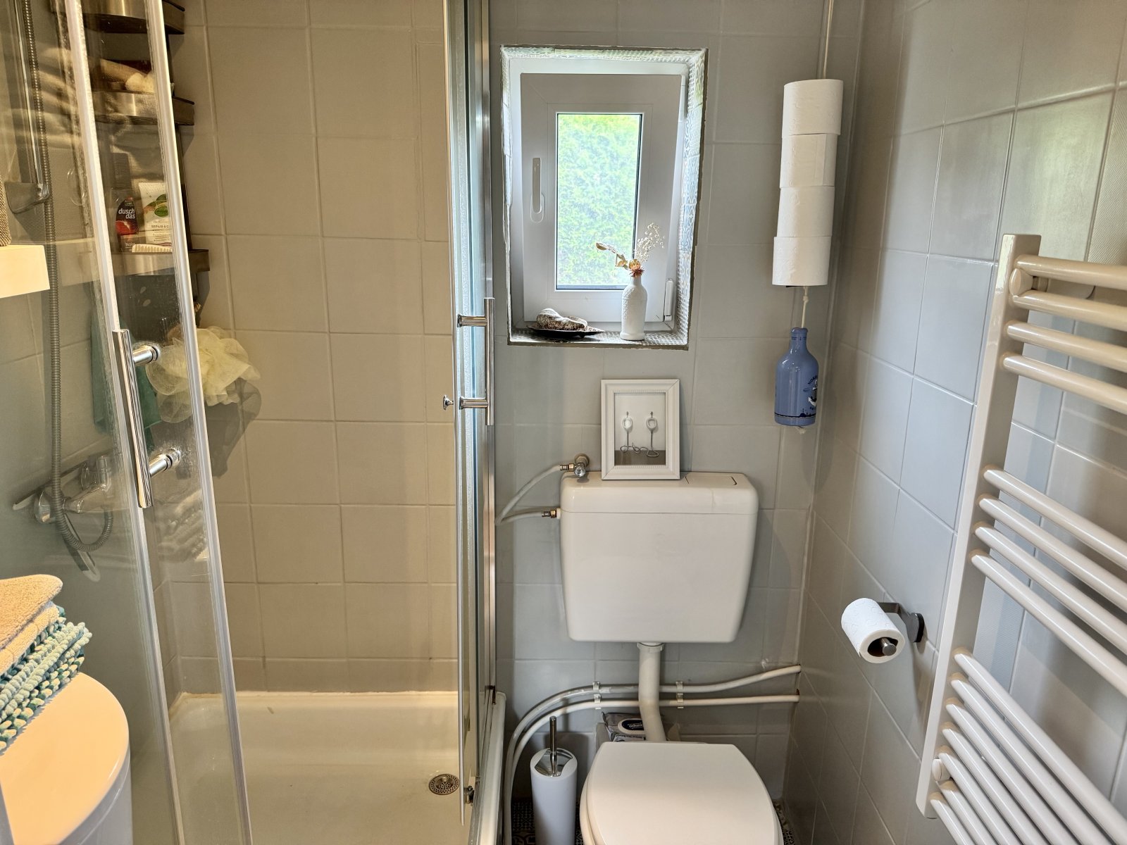 Bad mit Dusche Bad mit Dusche