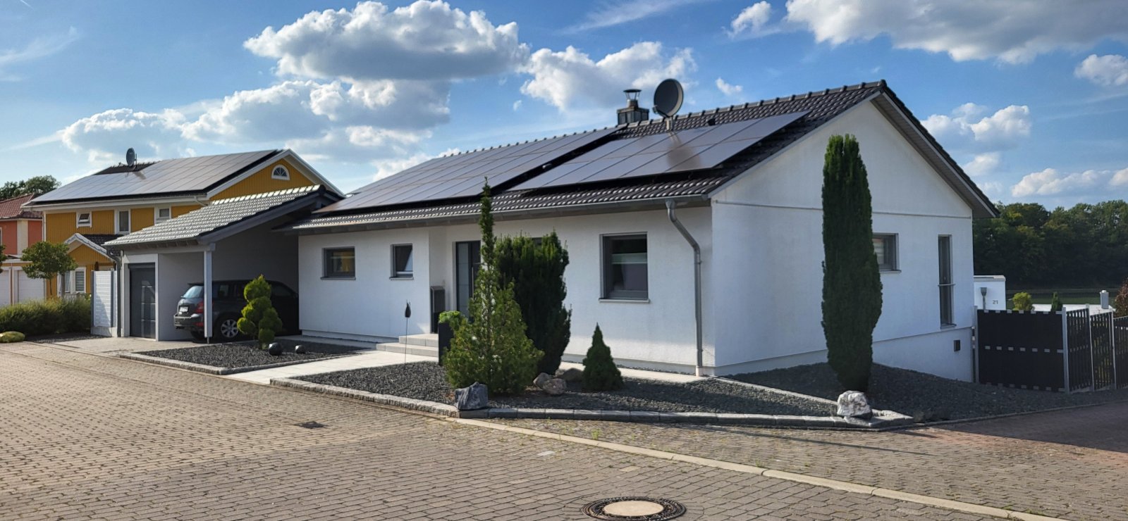 Hausansicht seitlich Hausansicht seitlich