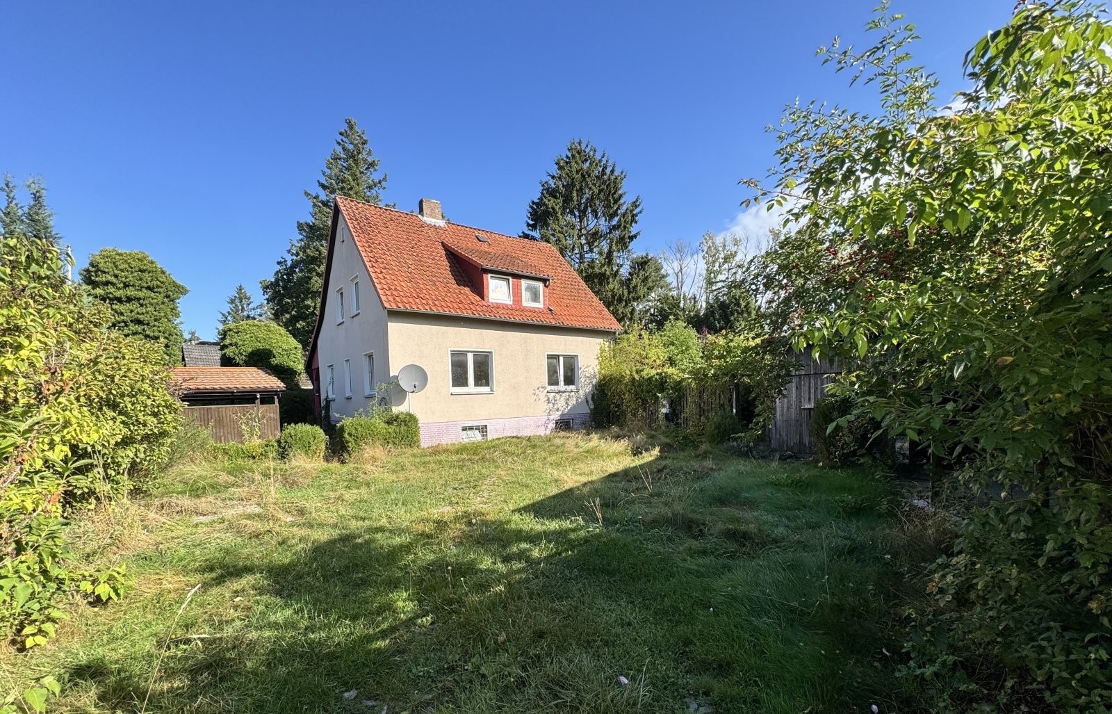 Hausansicht seitlich Hausansicht seitlich