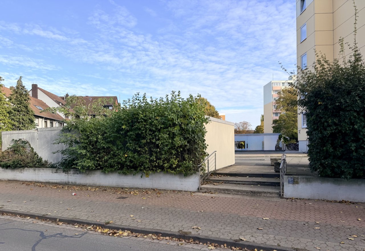 Zugang von der Straße Zugang von der Straße