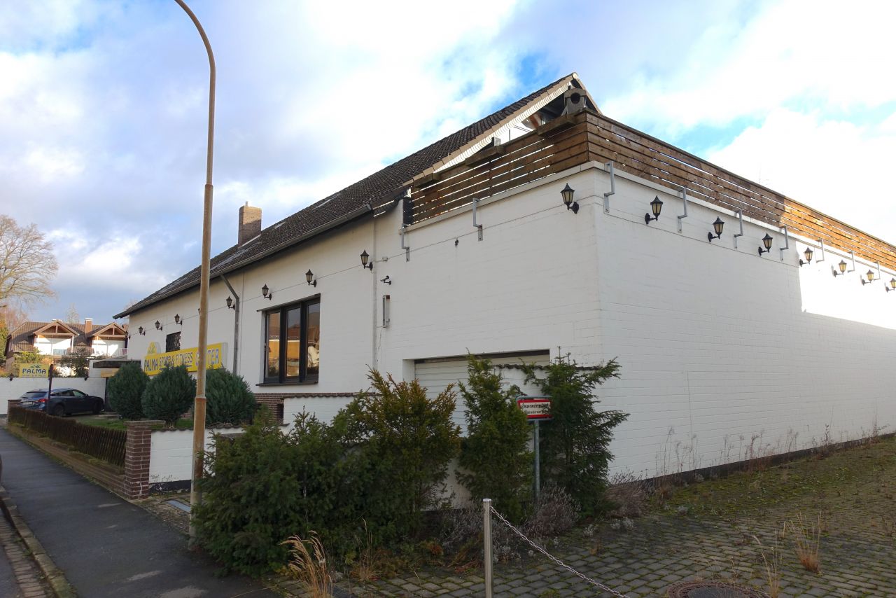 Hausansicht seitlich Hausansicht seitlich